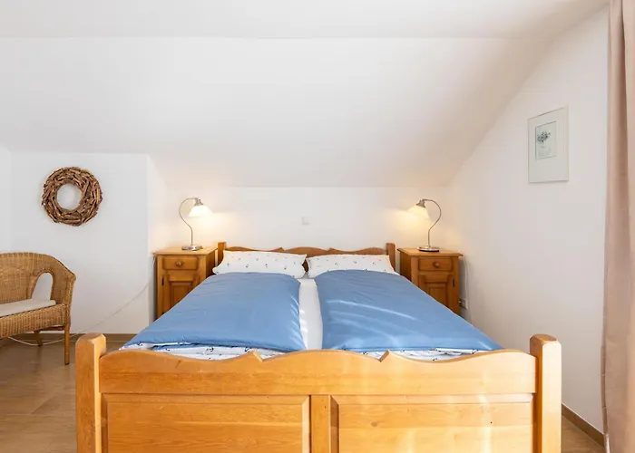 Birken Allee, 35181 *